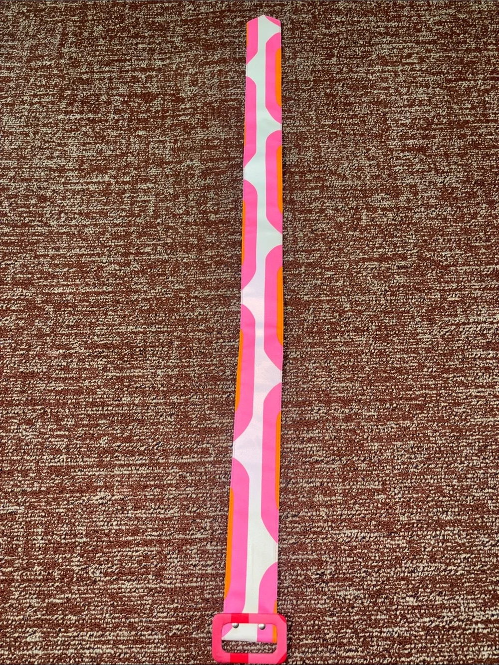 Vintage inspired 70s/70s retro colorful belt geometric trippy fun bold pink